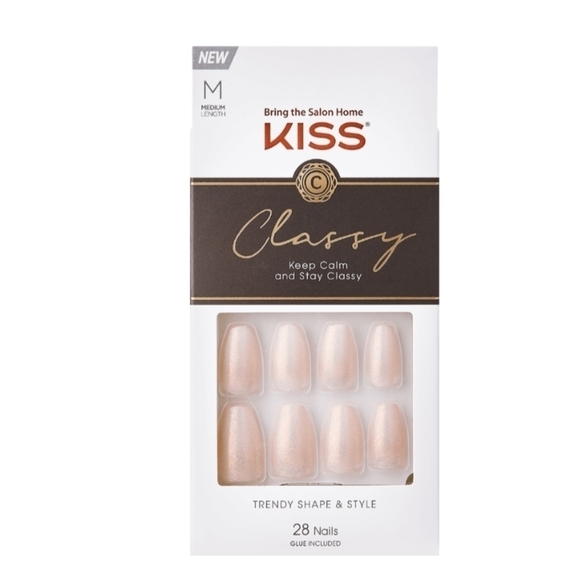Kiss Classy Nails in Cozy Meets Cute (pink shimmer)•28 - Picture 1 of 4